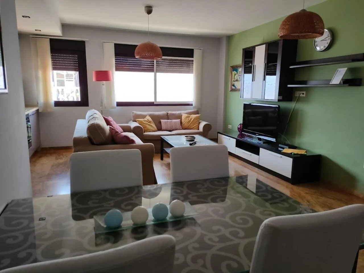 601 Moderno Y Amplio Apartamento En Valdeolleros Cordoba Spain